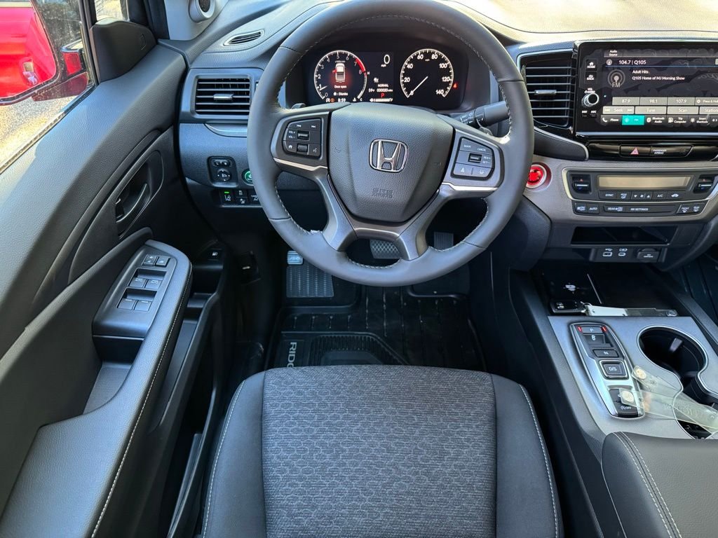 2025 Honda Ridgeline Sport - Photo 10