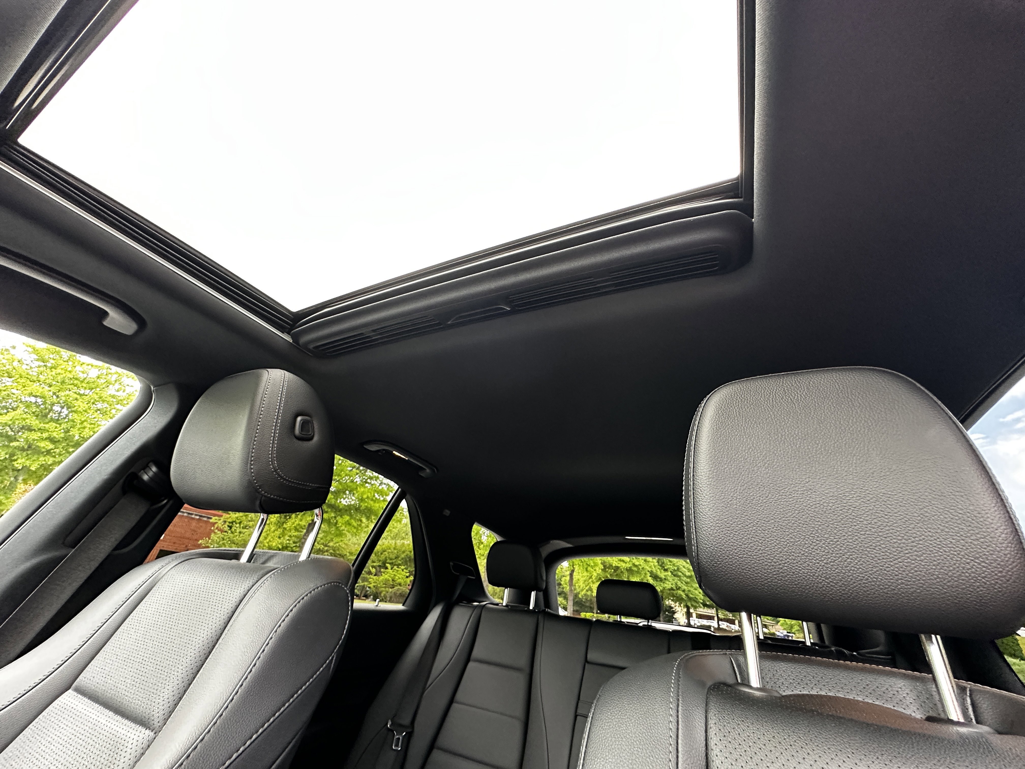 Certified Used 2022 Black Mercedes-Benz GLE 350 image 34