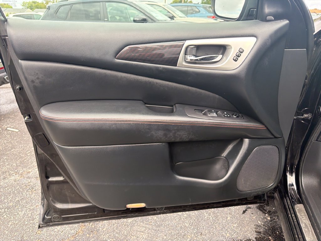 Used 2020 Black Nissan SL image 11