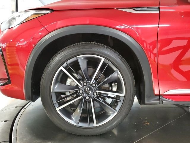 Used 2023 Red INFINITI SENSORY image 31