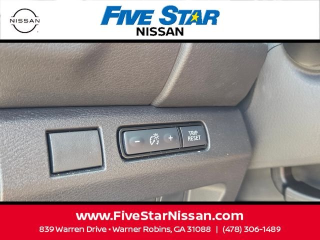 Used 2025 White Nissan SV image 26