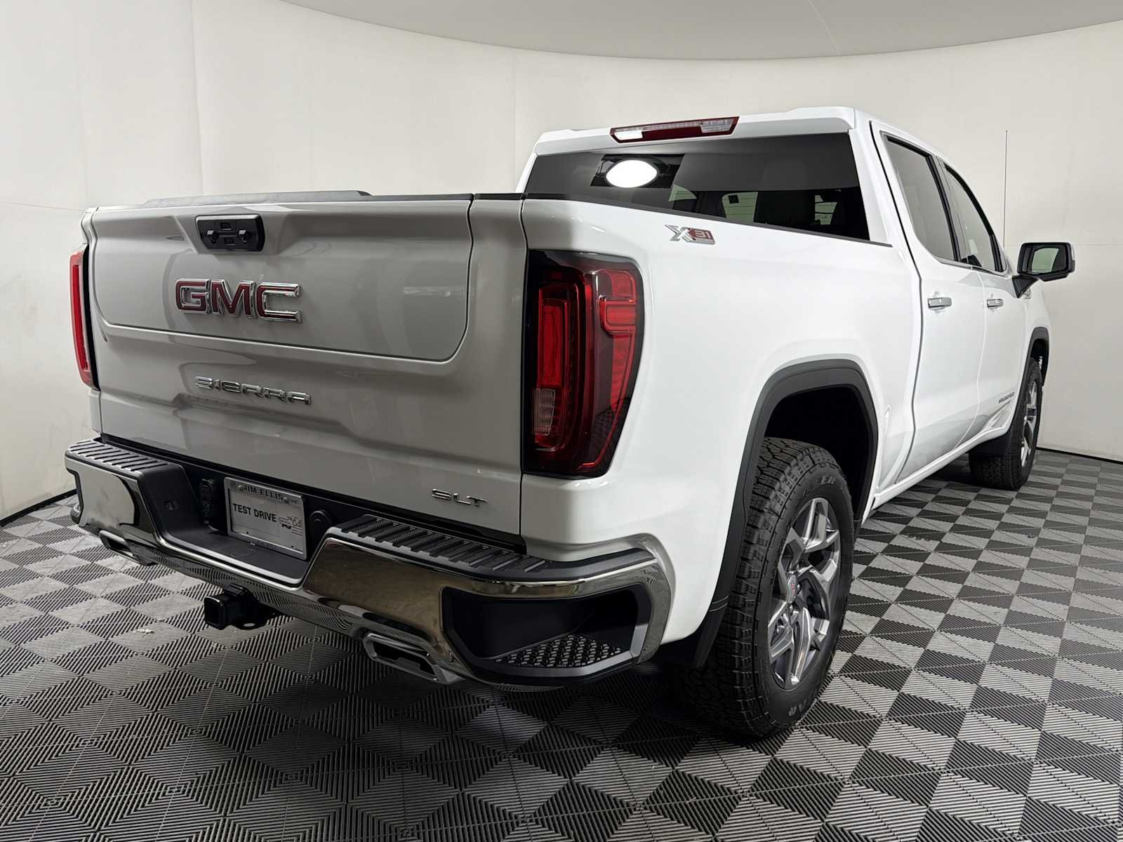 2026 GMC Sierra 1500 SLT - Photo 6