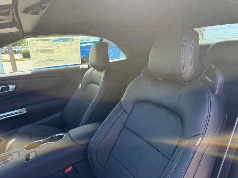 2025 Ford Mustang GT Premium Convertible - Photo 17