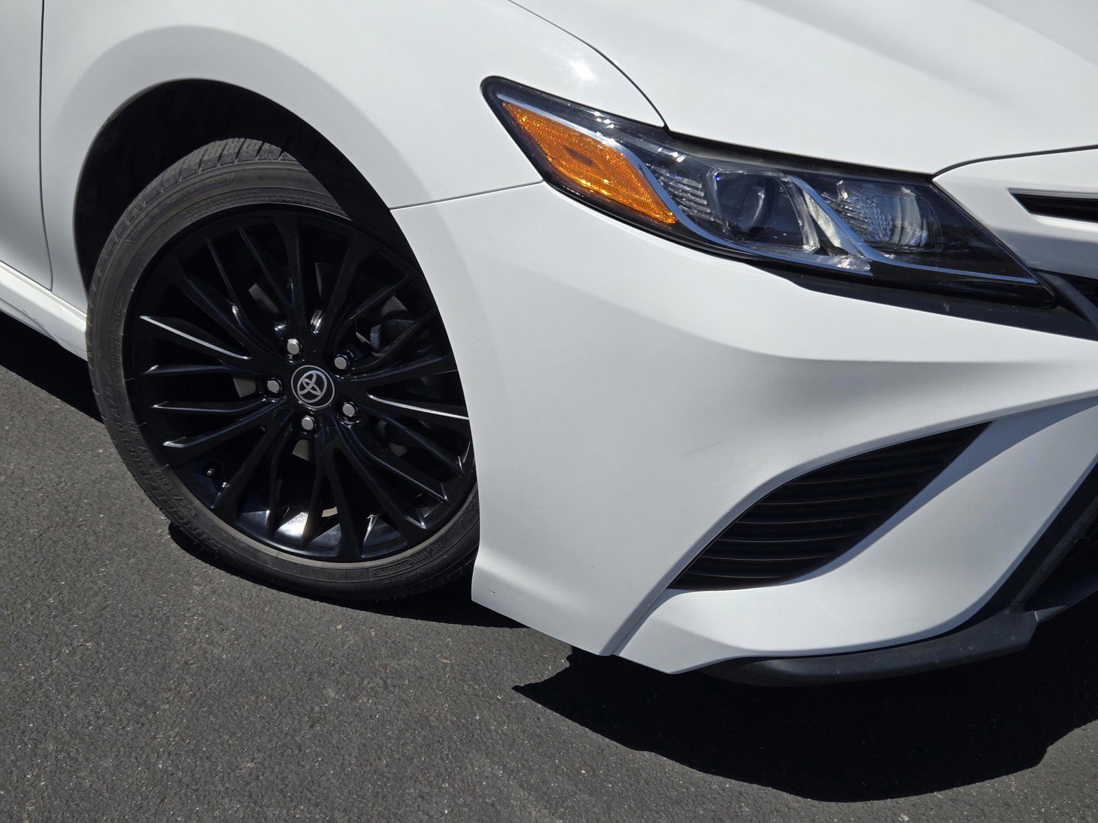 Certified Used 2020 White Toyota  image 9