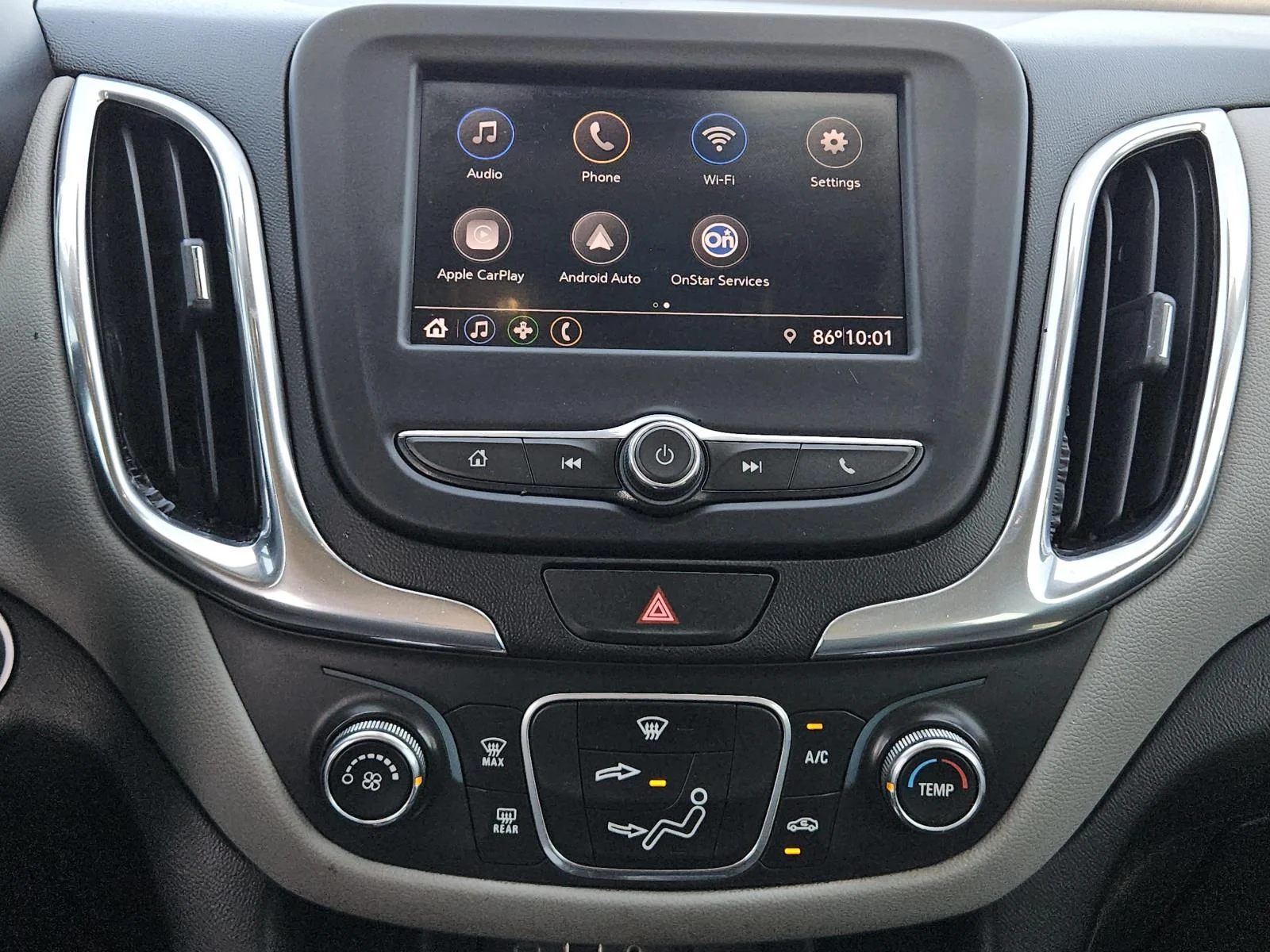 2020 Chevrolet Equinox LS - Photo 11