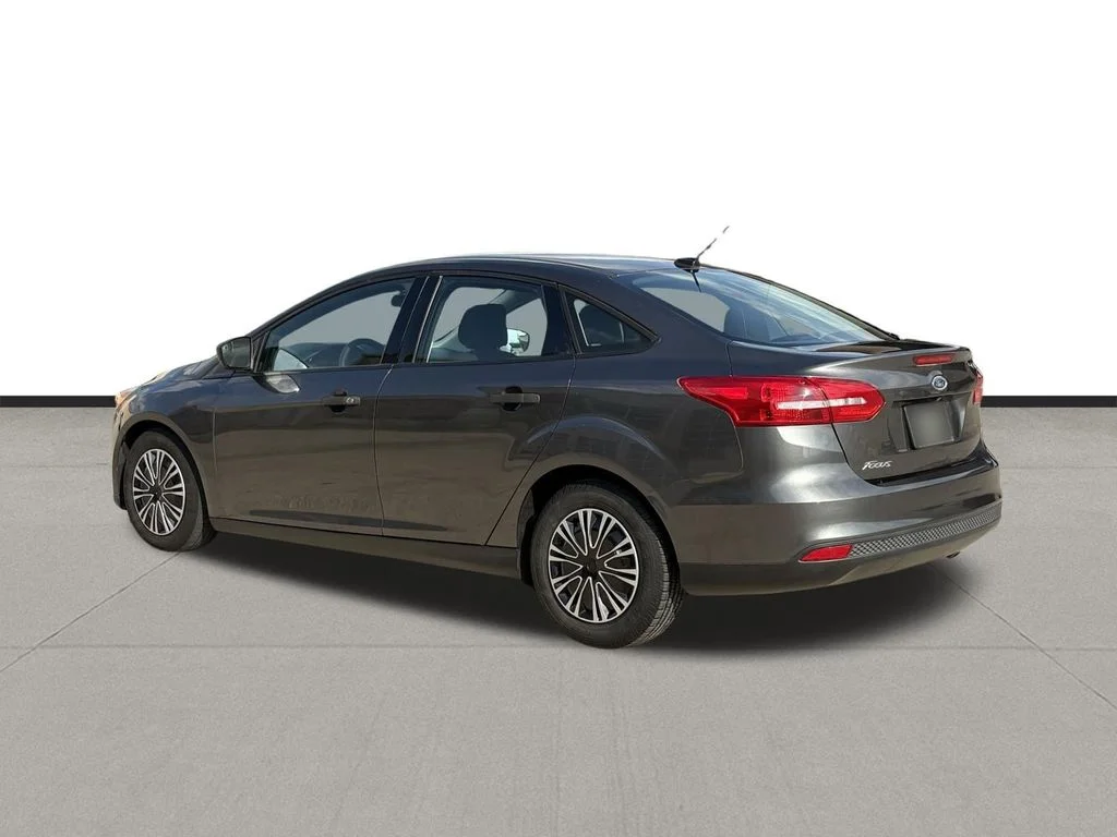 Used 2018 Magnetic Ford S image 7