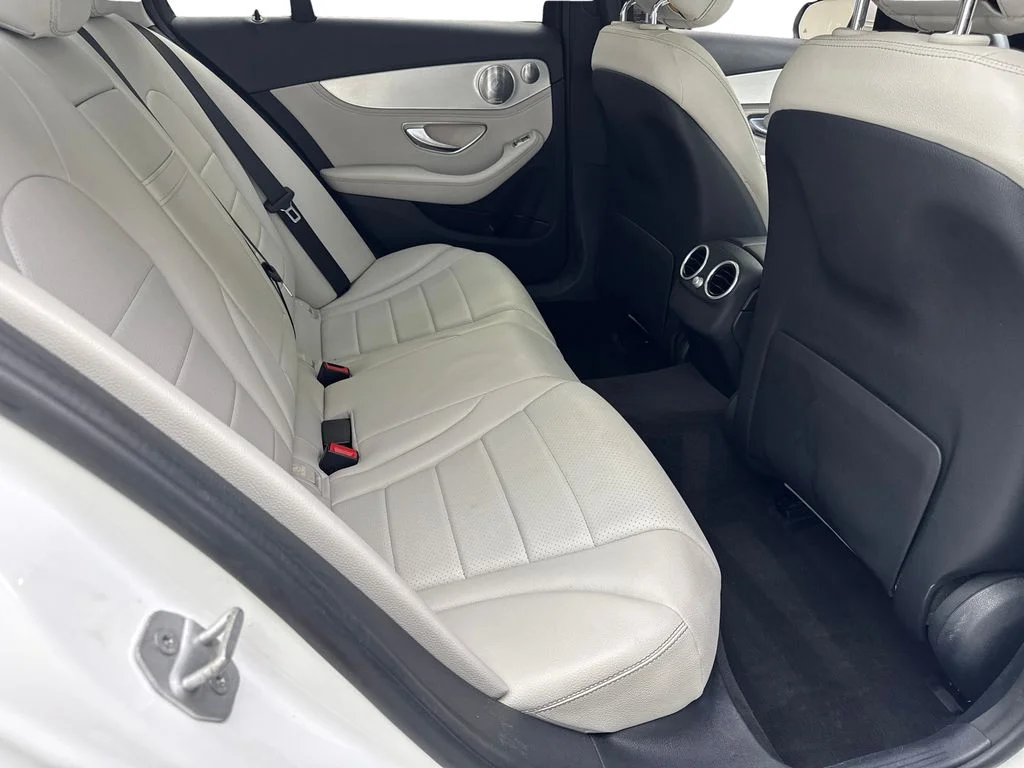 Used 2016  Mercedes-Benz C 300 image 38