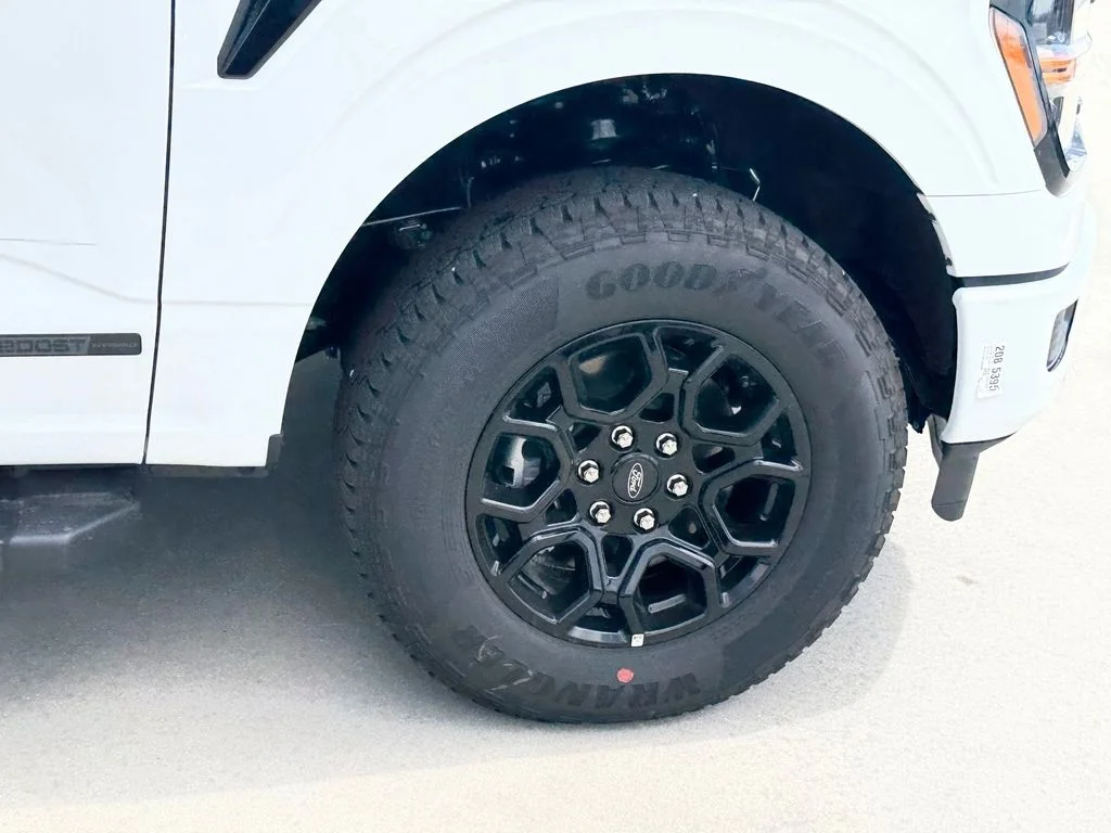 New 2026 White Ford XLT image 9