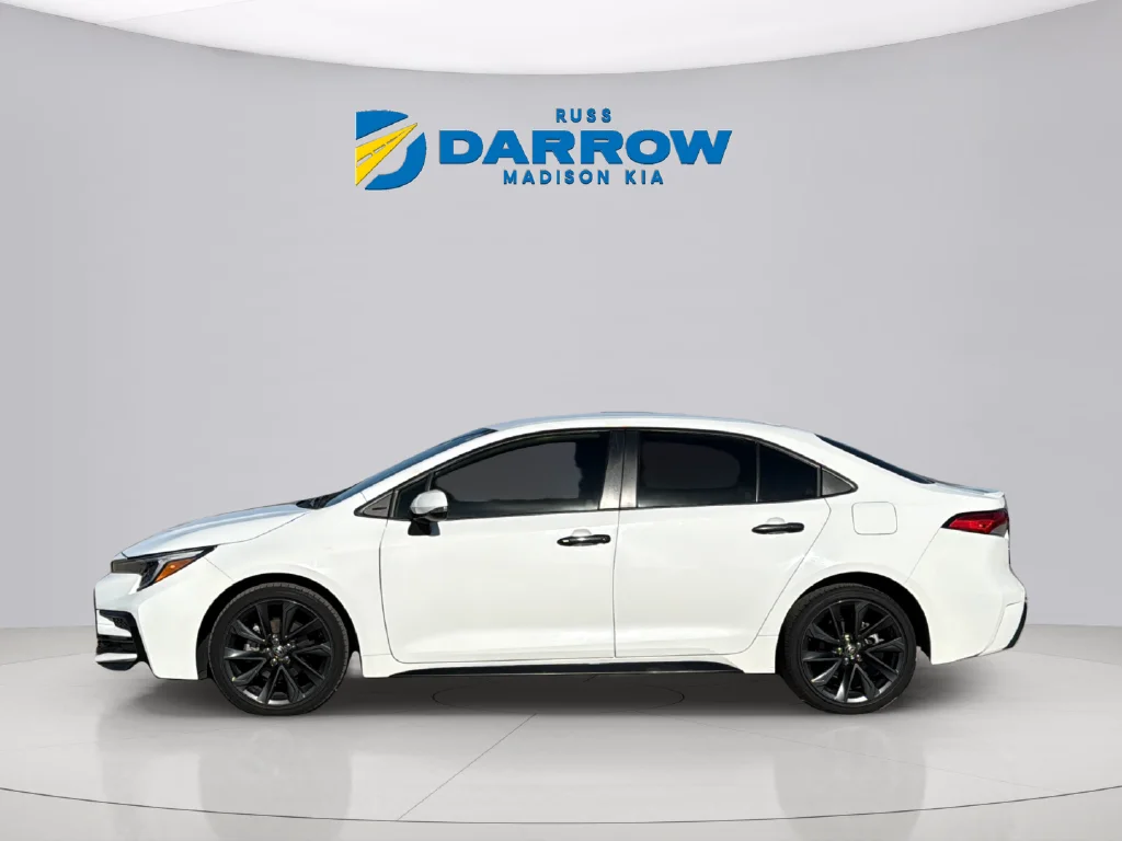 Used 2023 Ice Toyota SE image 2