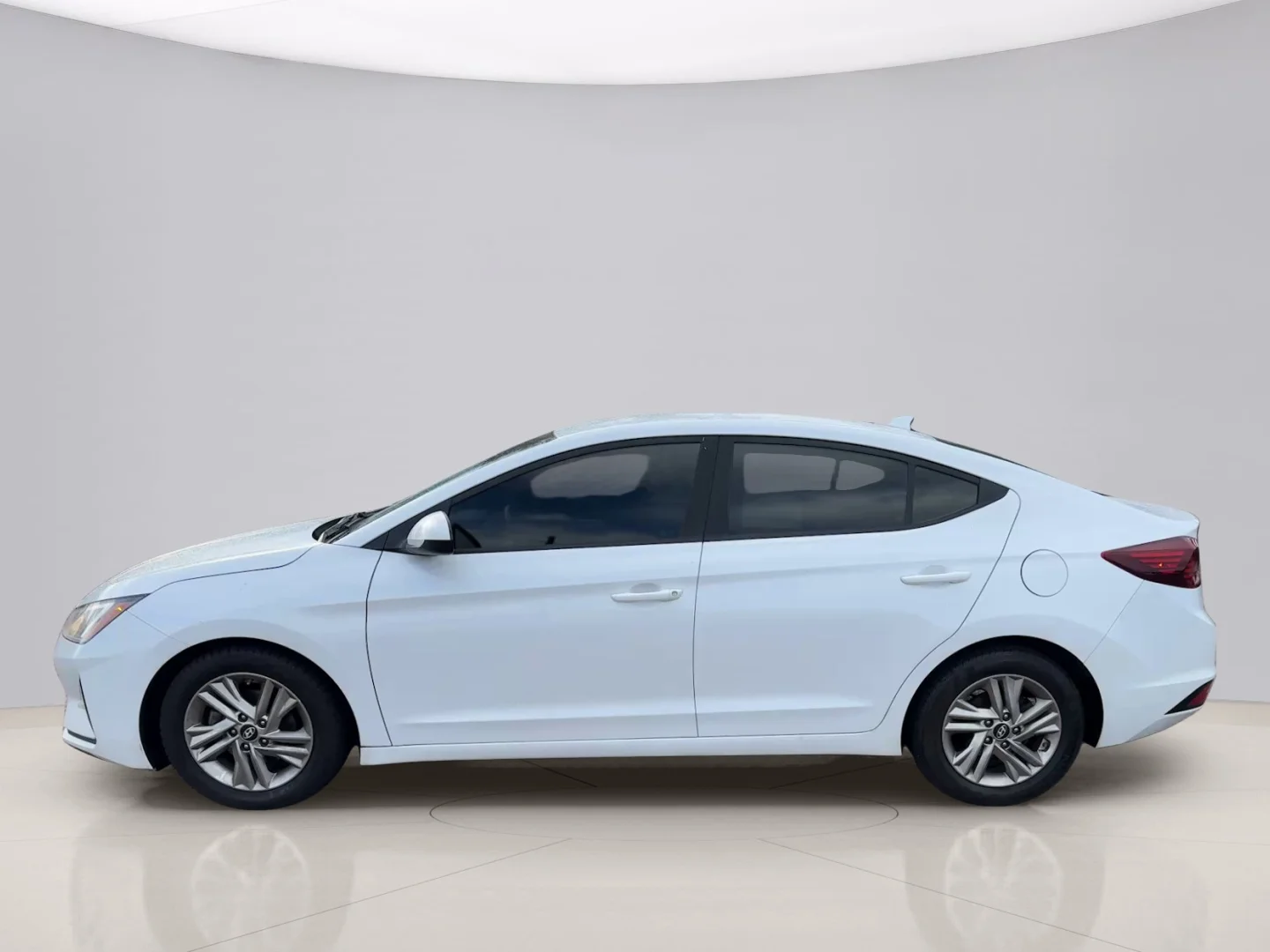 Used 2019 White Hyundai LIMITED image 2