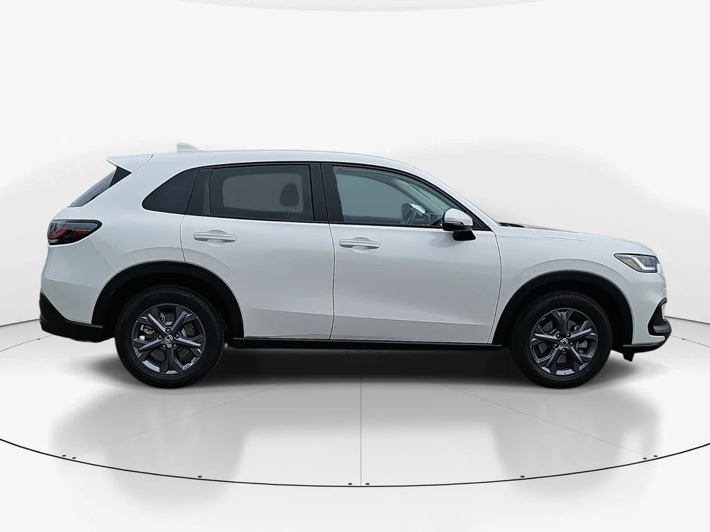 New 2026 Platinum White Pearl Honda LX image 10