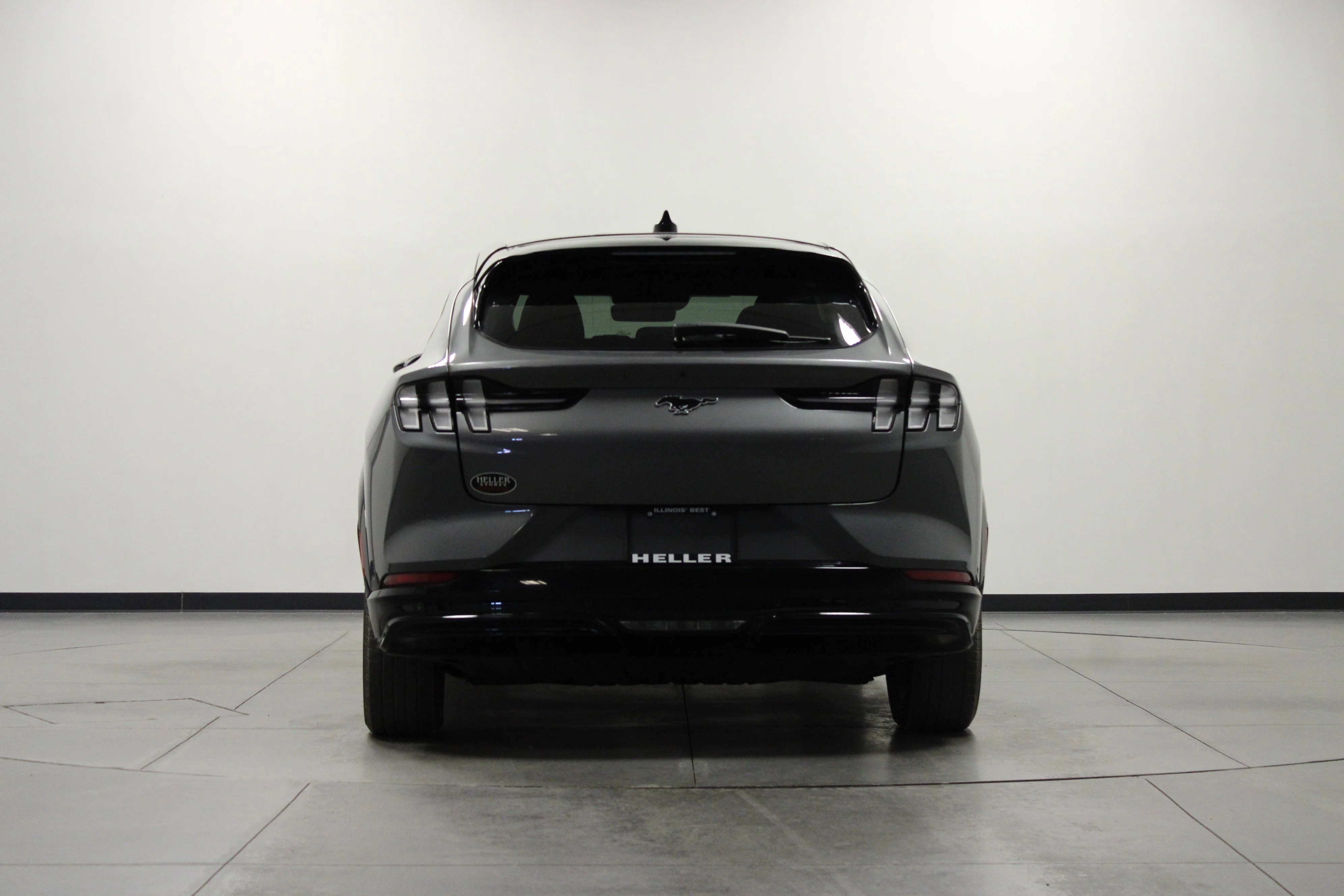 Used 2021 Gray Metallic Ford Premium image 5