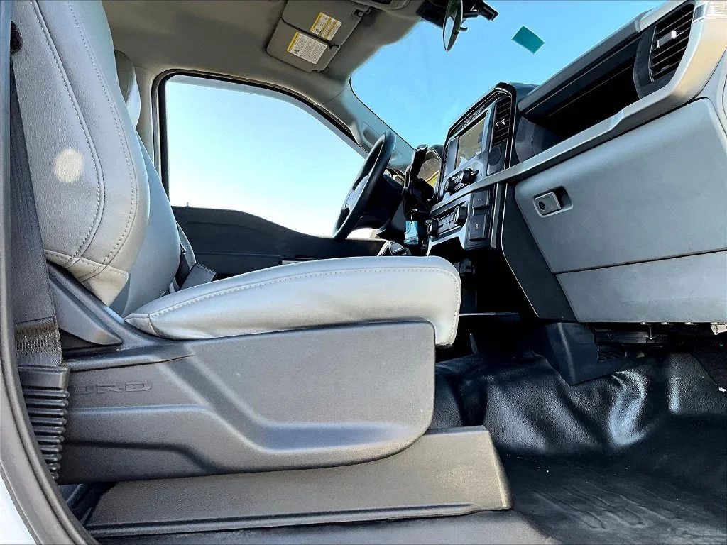 Used 2022 Oxford White Ford XL image 34