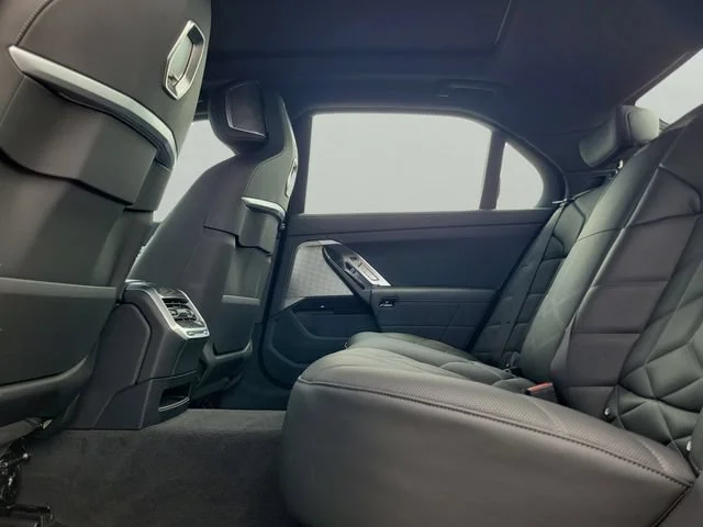 Used 2025 Black BMW 740i image 11