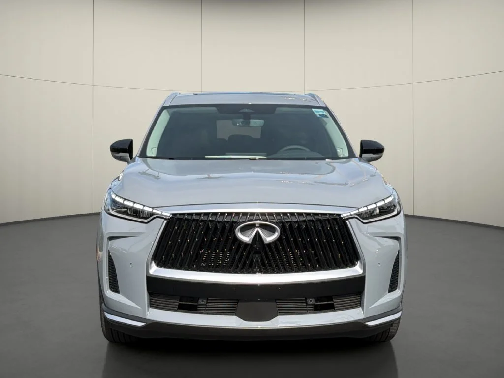 New 2027 HARBOR GRAY INFINITI Luxe FWD image 2