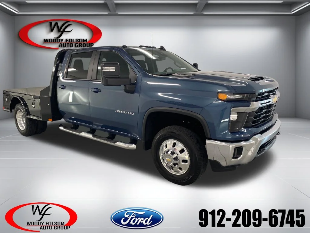 Used 2025 Blue Chevrolet LT image 1