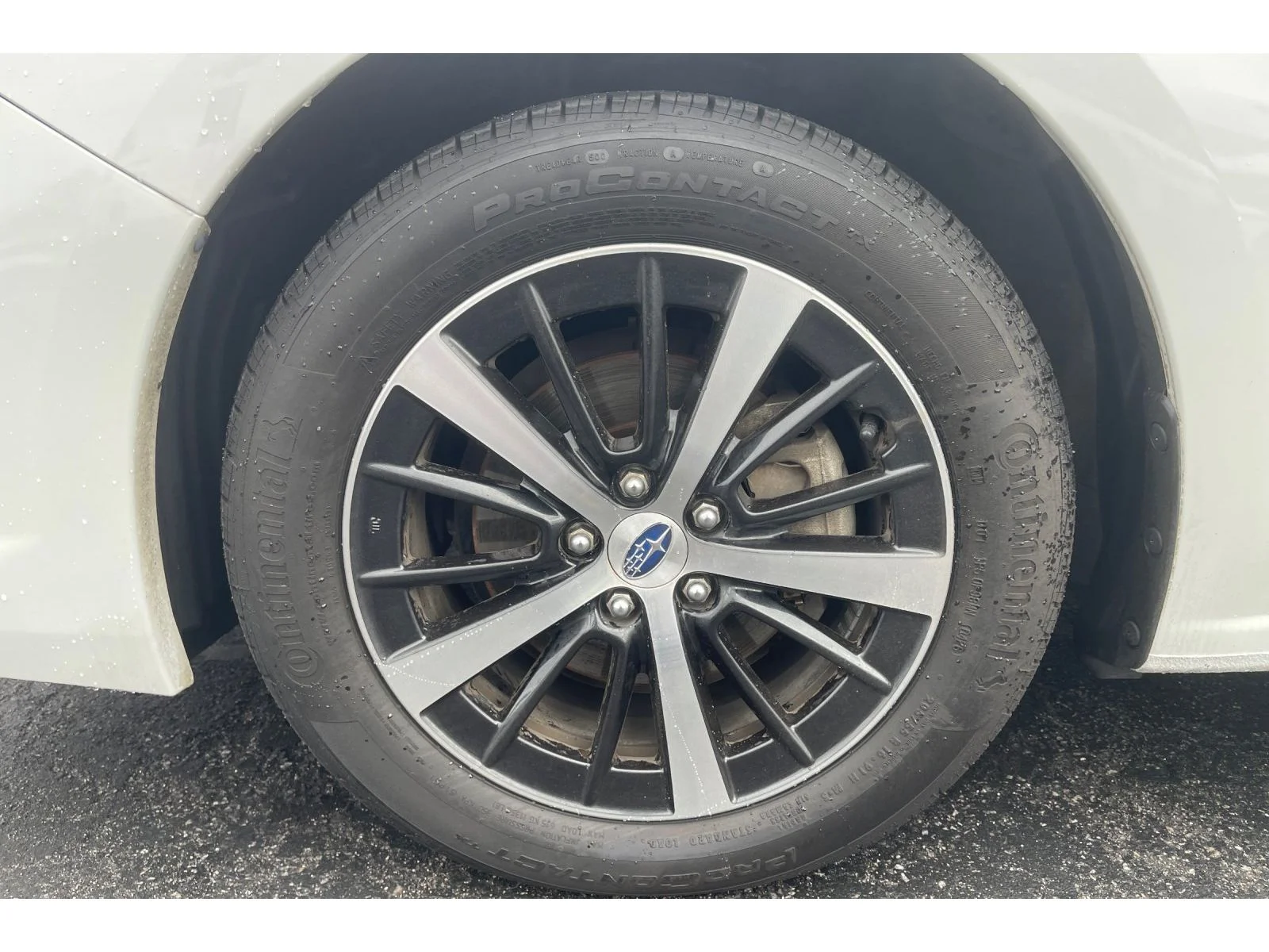 Used 2022 Crystal White Pearl Subaru Premium image 40