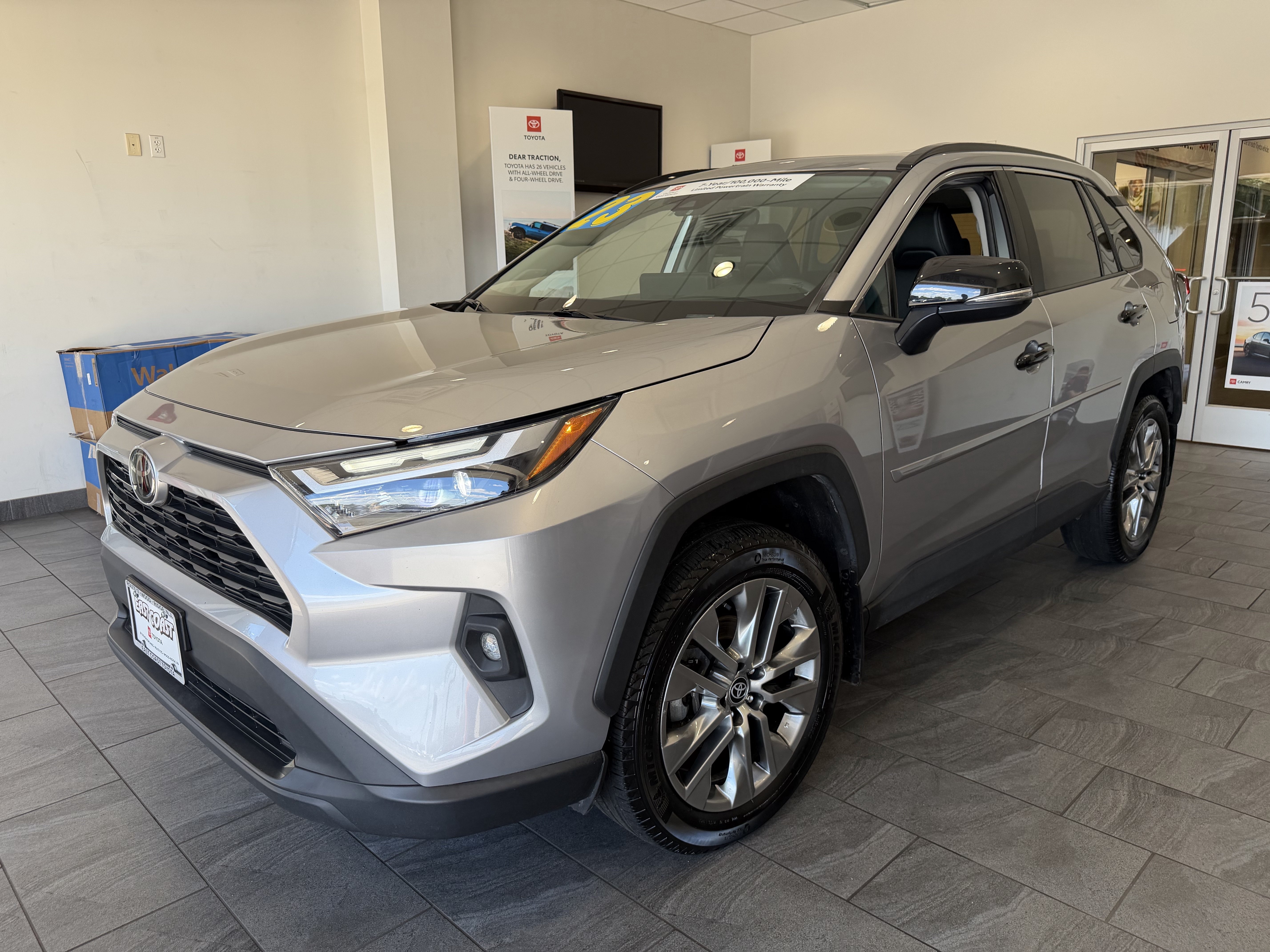 Used 2023 Silver Toyota XLE Premium image 57