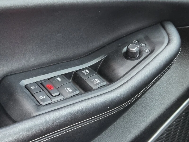 Used 2024 Silver JEEP 4XE image 34