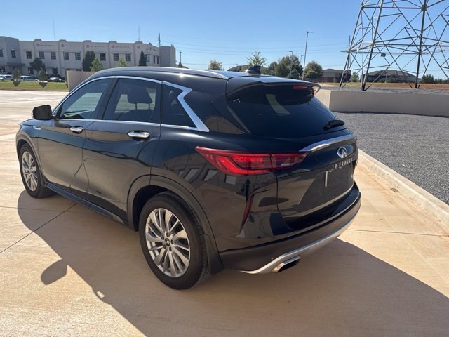 Used 2023 Black INFINITI LUXE image 7
