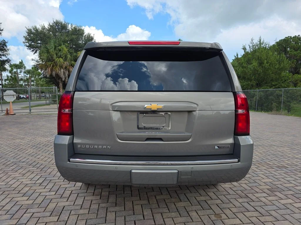 Used 2017  Chevrolet Premier image 10