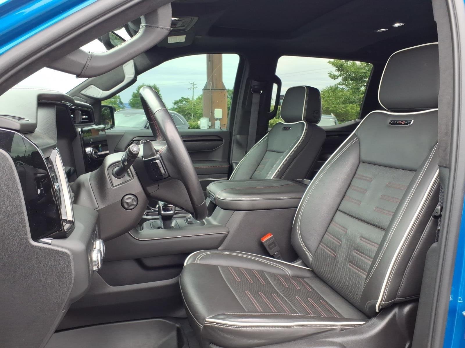 Used 2024 Dynamic Blue Metallic GMC AT4X image 19