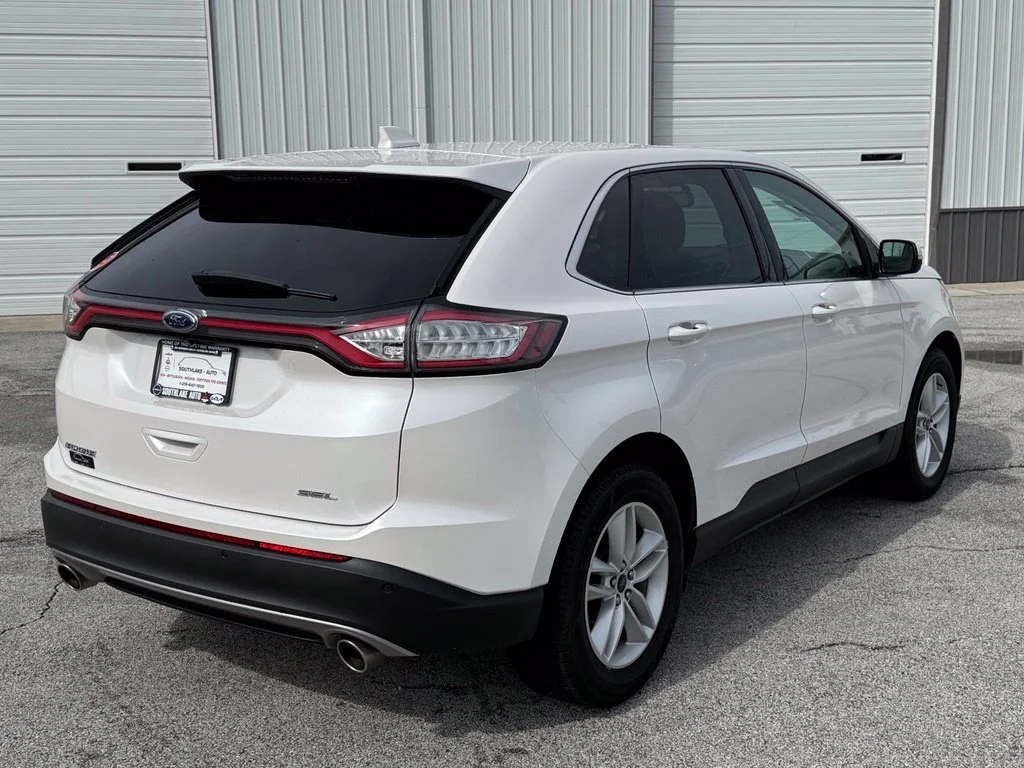 Used 2017 White Ford SEL image 8