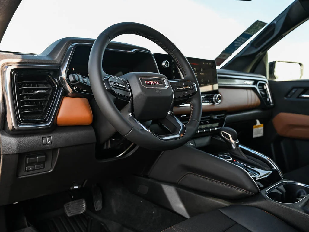 2026 GMC Canyon AT4 - Photo 16