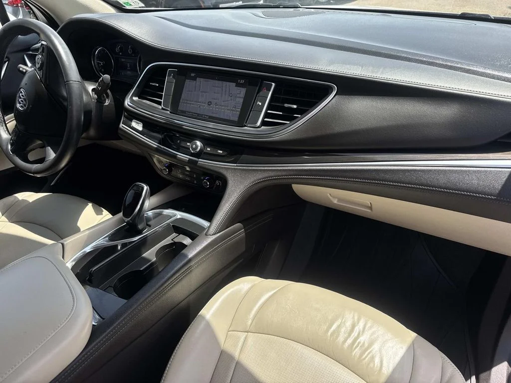 Used 2019 White Buick Essence image 13