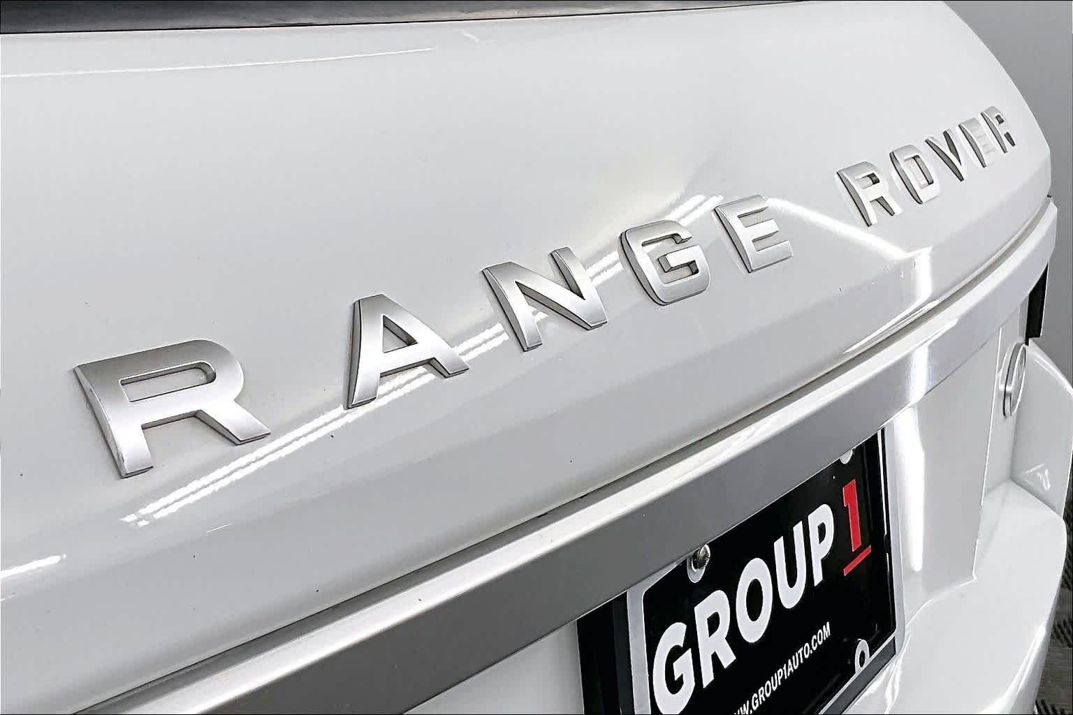 Used 2018 Fuji White Land Rover HSE image 30