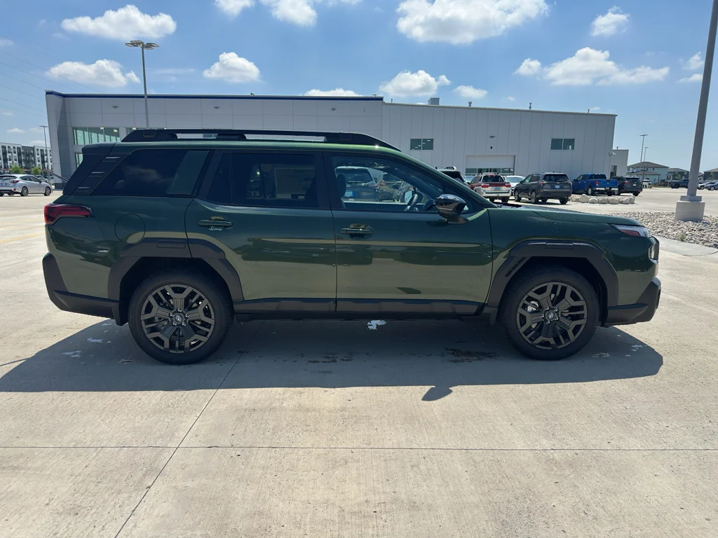 New 2026 DEEP EMERALD GREEN PEARL Subaru Limited XT image 4