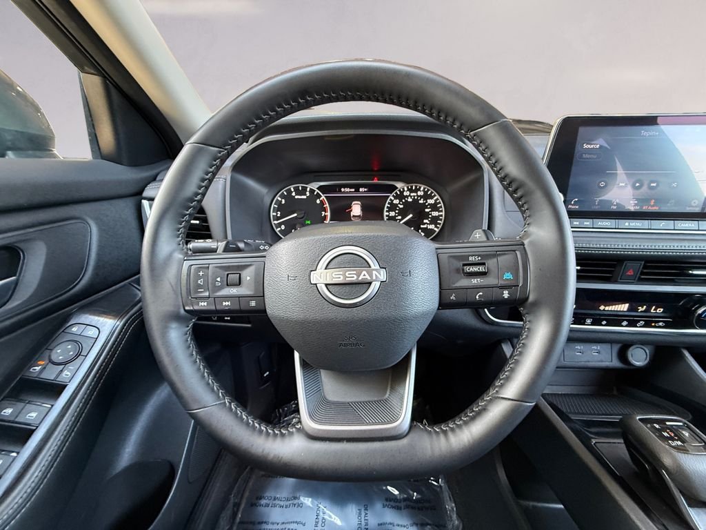 Used 2025 Gray Nissan SV image 13
