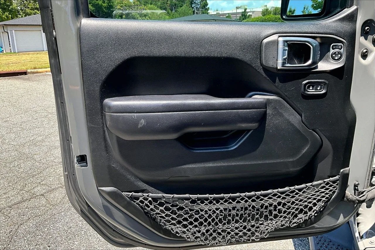 Used 2021 Gray Jeep Sport S image 24