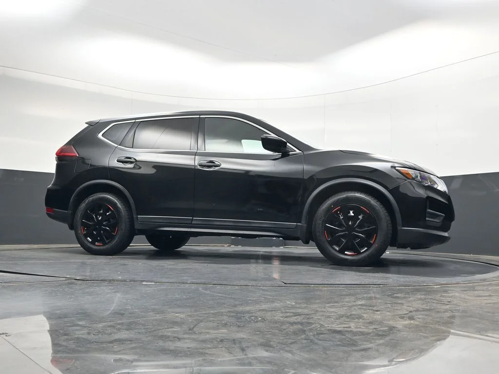 Used 2020 Black Nissan S image 41