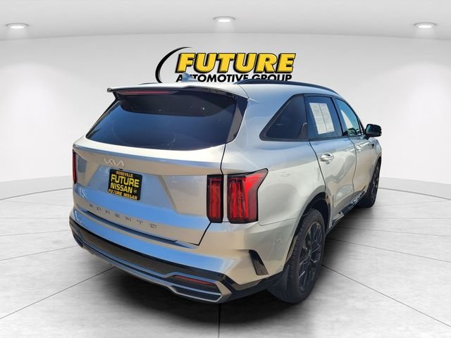 Used 2022 Silver Kia SX image 3
