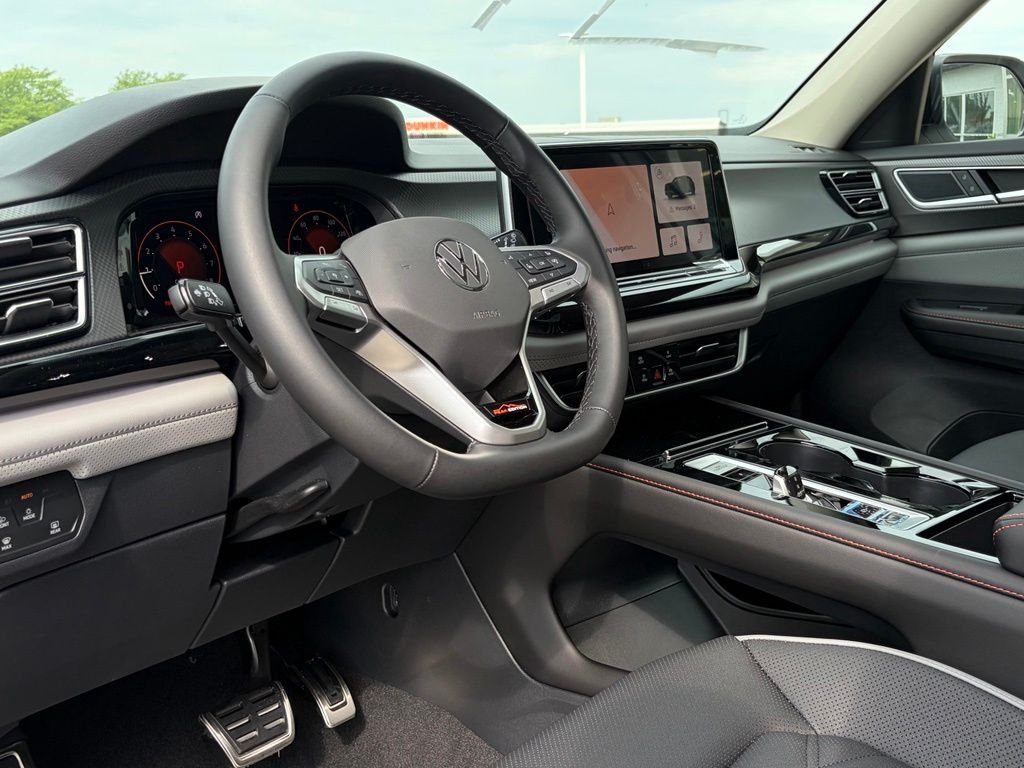 New 2026 Opal White Pearl Volkswagen 2.0T Peak Edition image 12