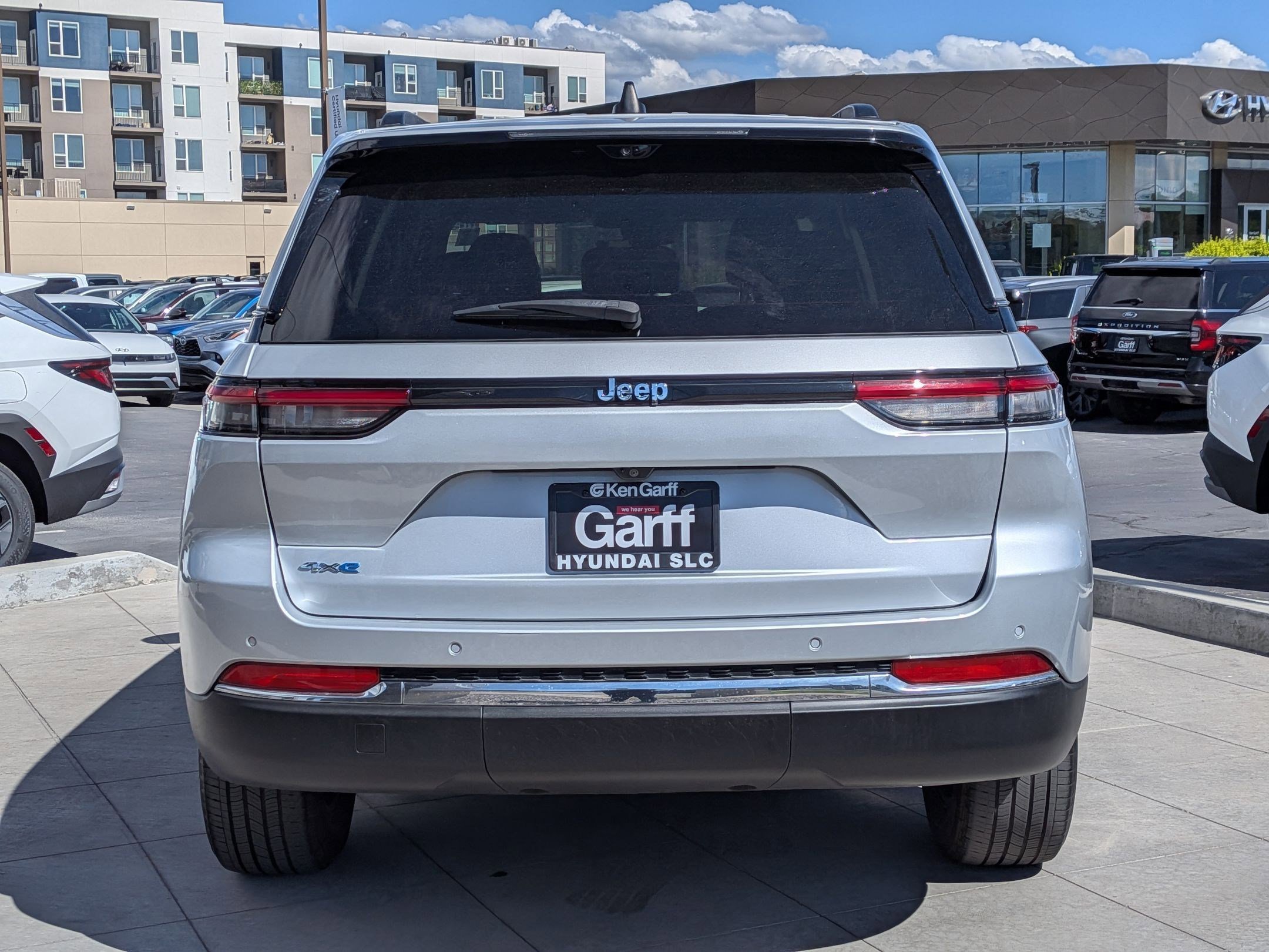 Used 2023 Silver Zynith Jeep 4xe image 4