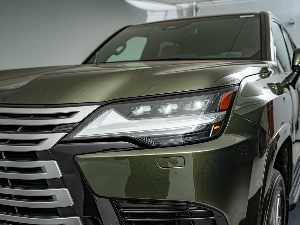 New 2025 Nori Green Pearl Lexus 700h Ultra Luxury image 13