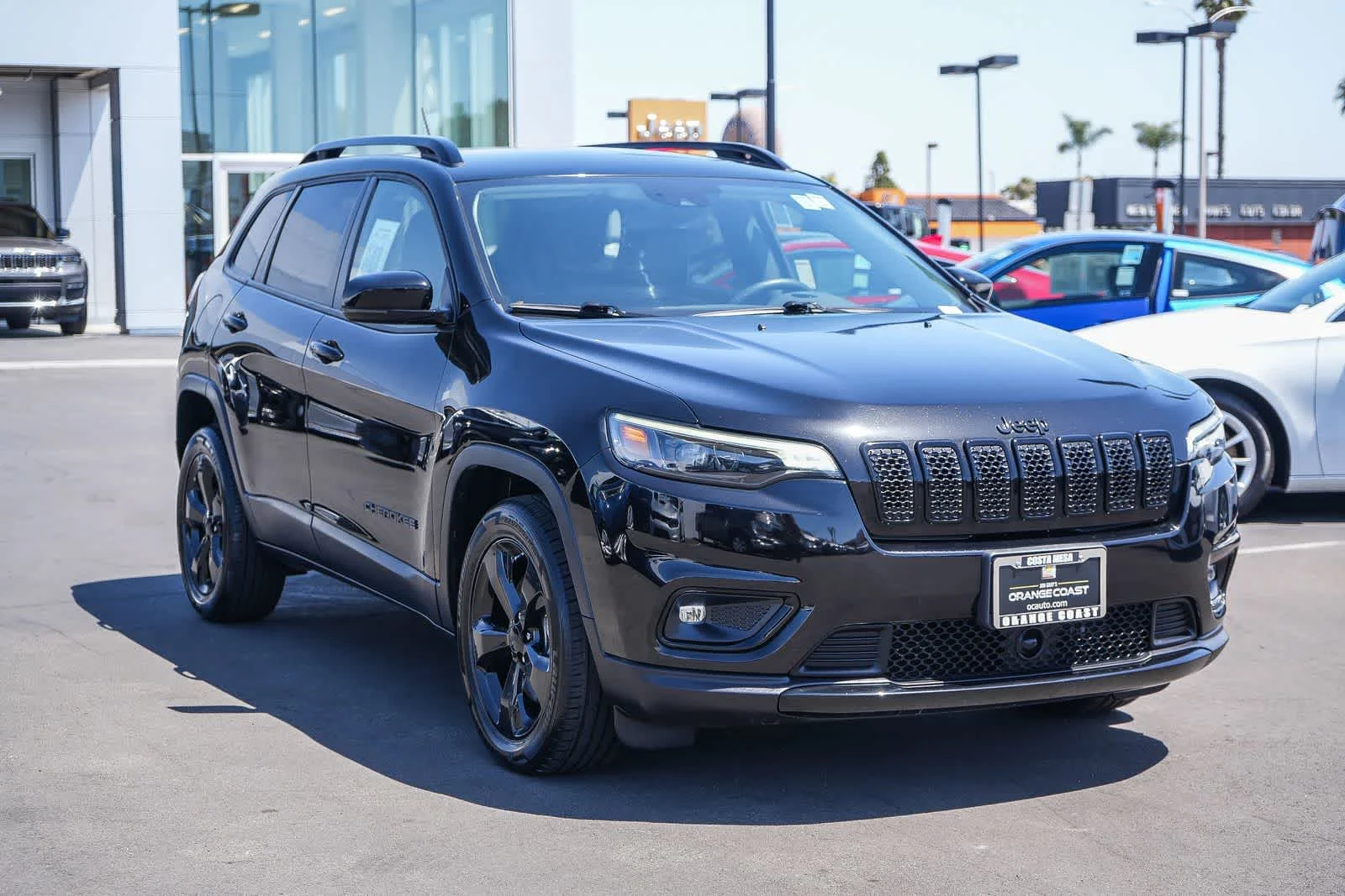 Used 2021 Diamond Black Crystal Pearlcoat Jeep Altitude image 3