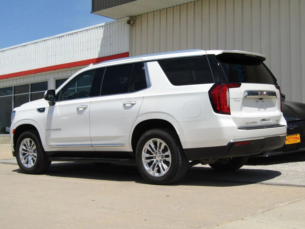 Used 2021 White GMC SLT image 10
