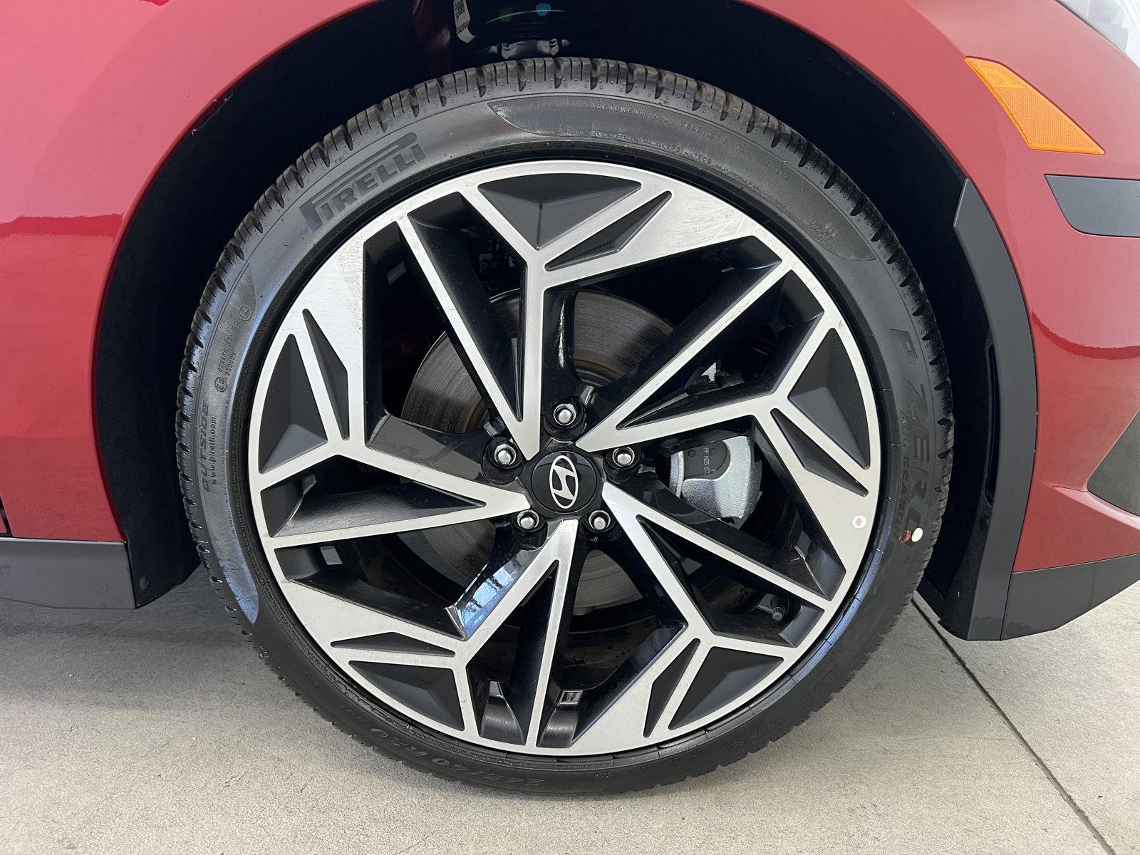 Used 2025 Ultimate Red Hyundai SEL image 8