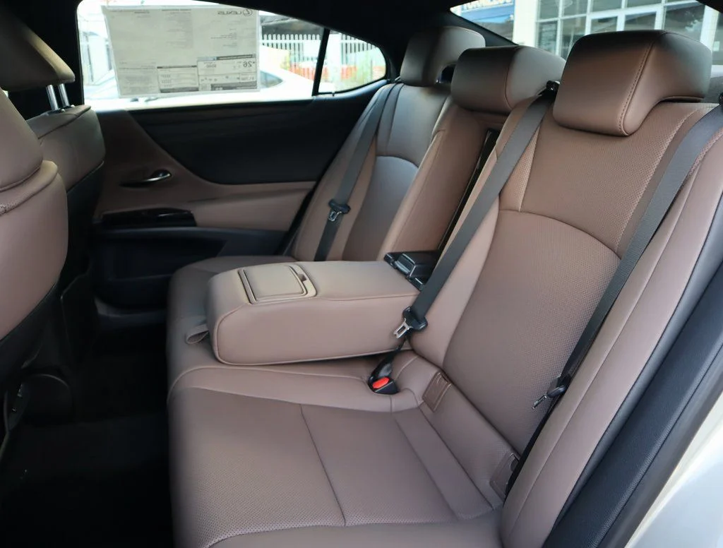 Used 2025 Beige Lexus 350 image 33