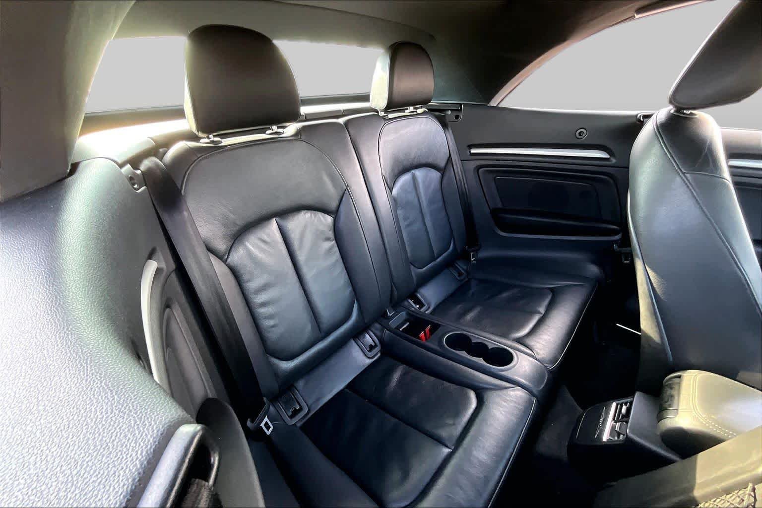Used 2018 Tango Red Metallic/Black Roof Audi Premium image 19