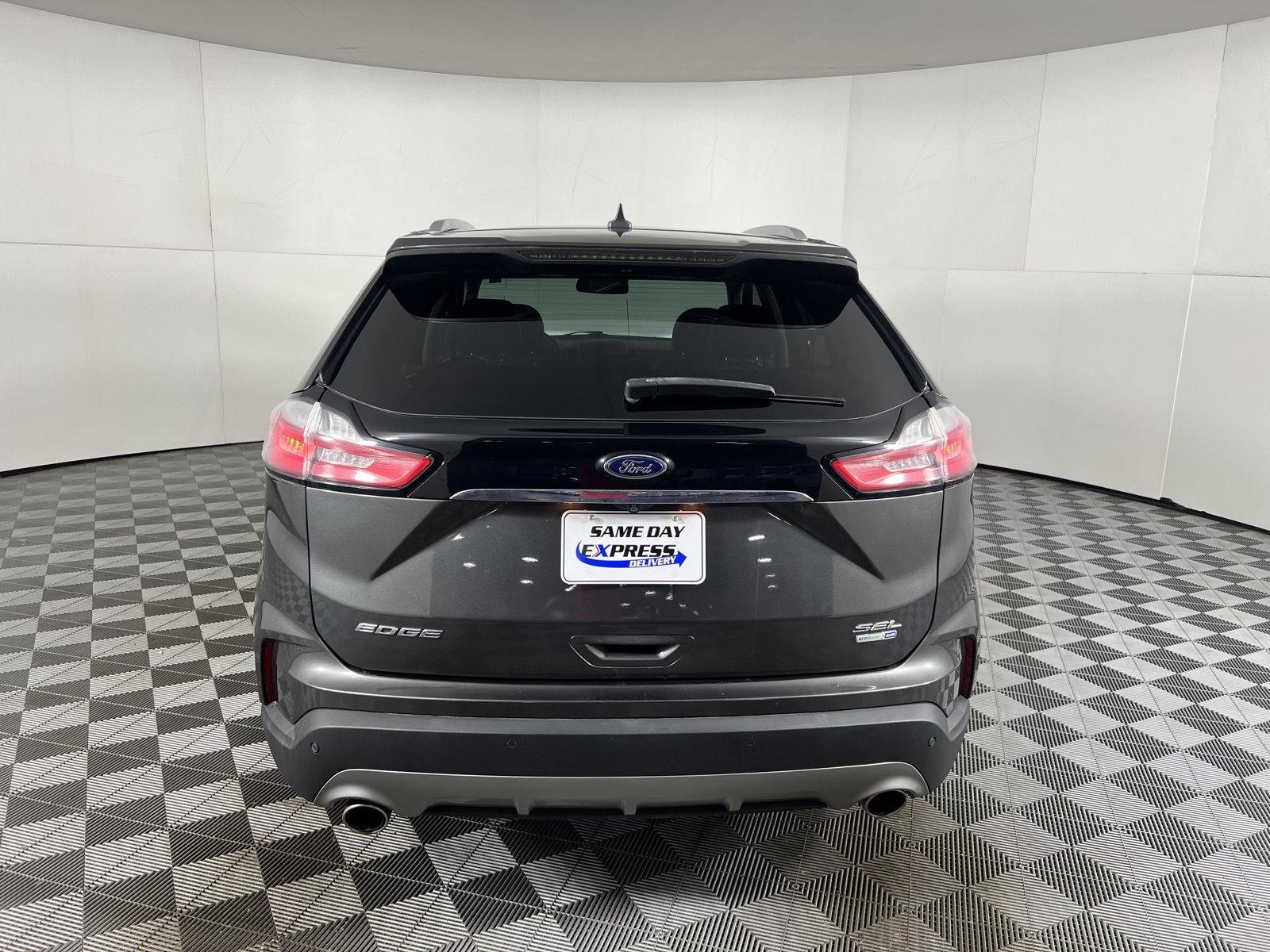 Used 2019 Magnetic Ford SEL image 26