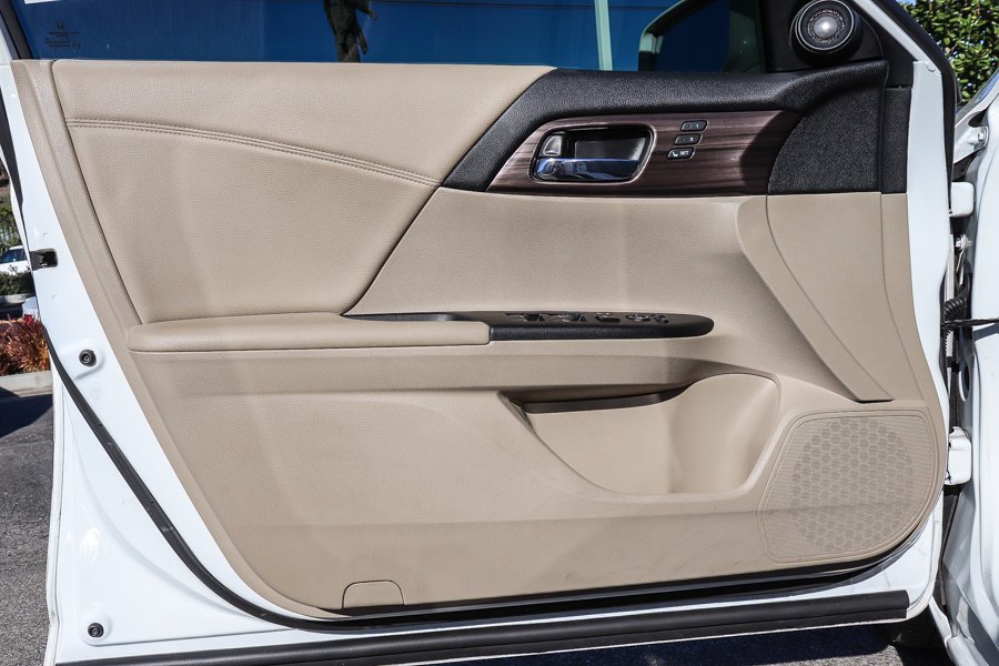 2016 Honda Accord EX-L - Photo 21