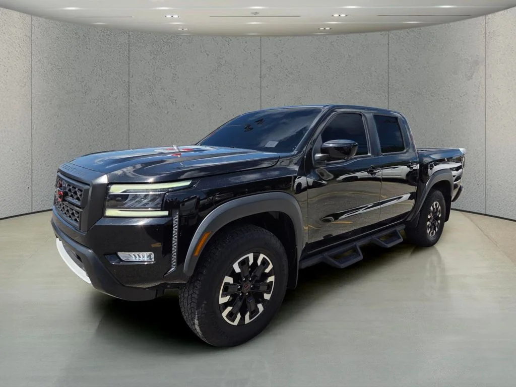 Used 2023 Black Nissan PRO-4X image 9