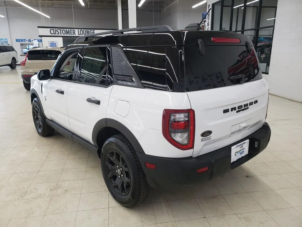 Certified Used 2025 Oxford White Ford Big Bend image 5