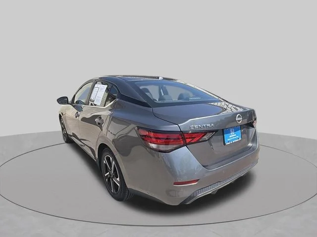 Used 2025 Gray Nissan SV image 3