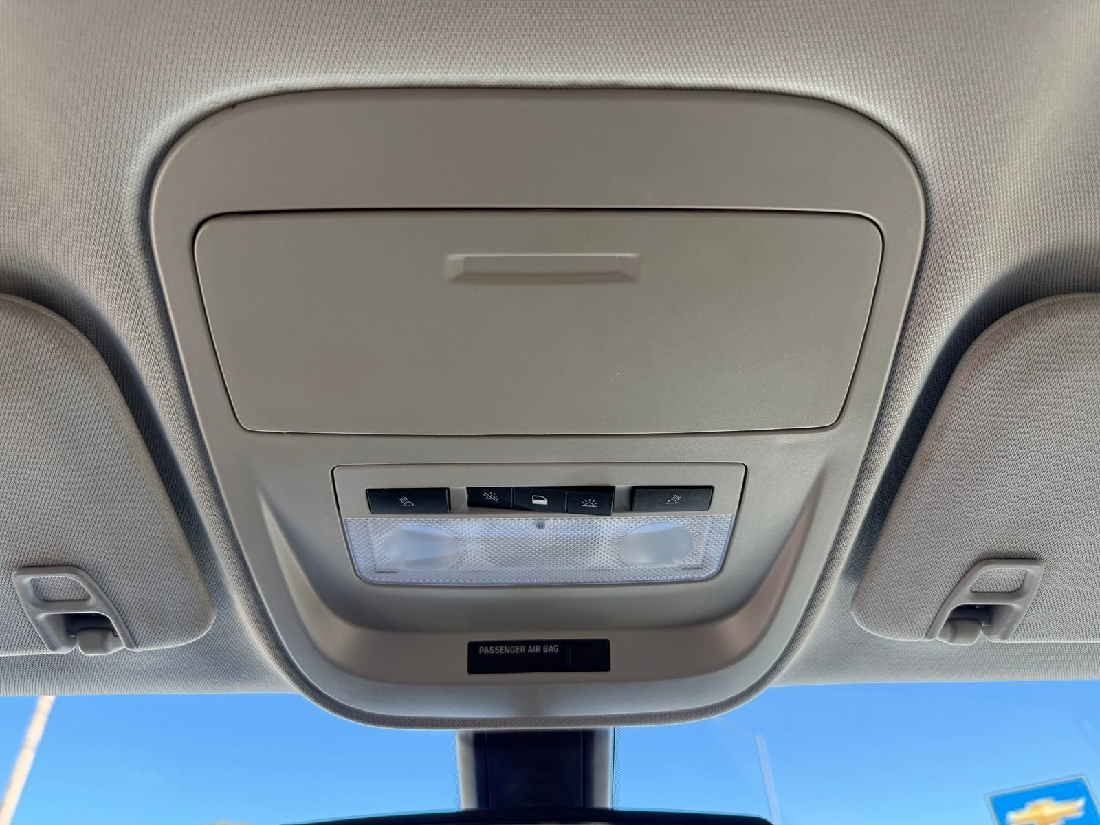 Used 2020 SUMMIT WHITE Chevrolet 4WD LT image 17