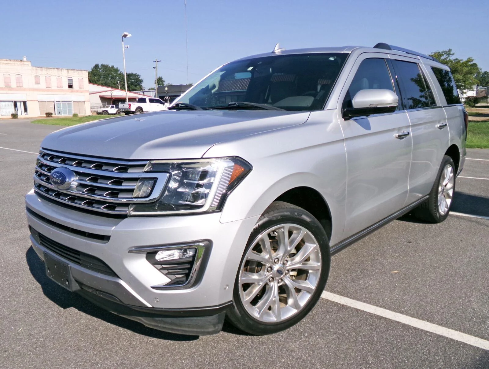 Used 2018 Ingot Silver Ford Limited image 1